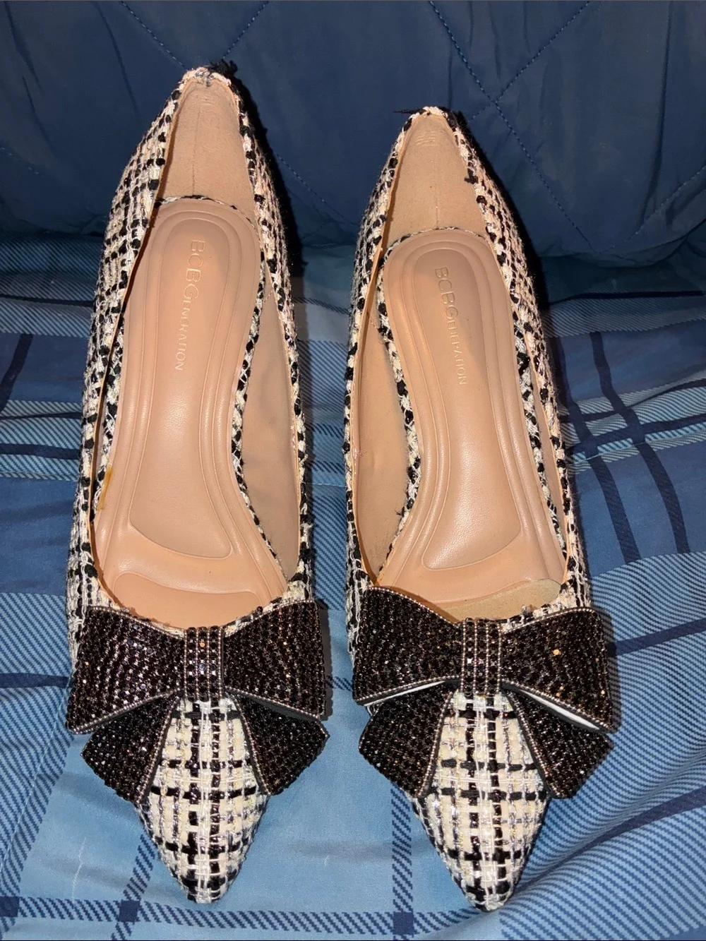 BCBGeneration heels bow